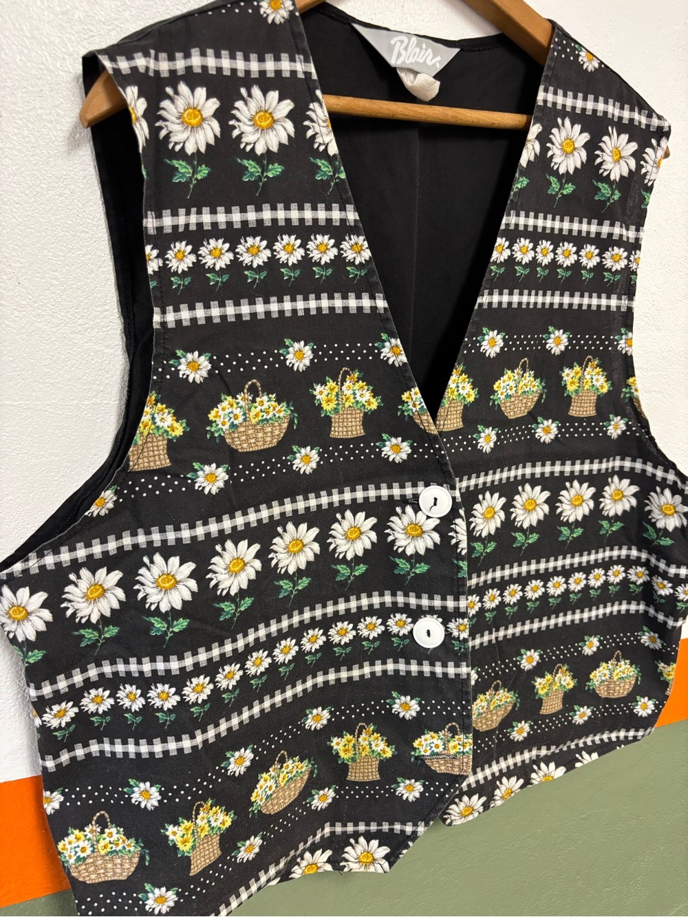 Spring Themed Pattern  Vest - Picture 2 of 5